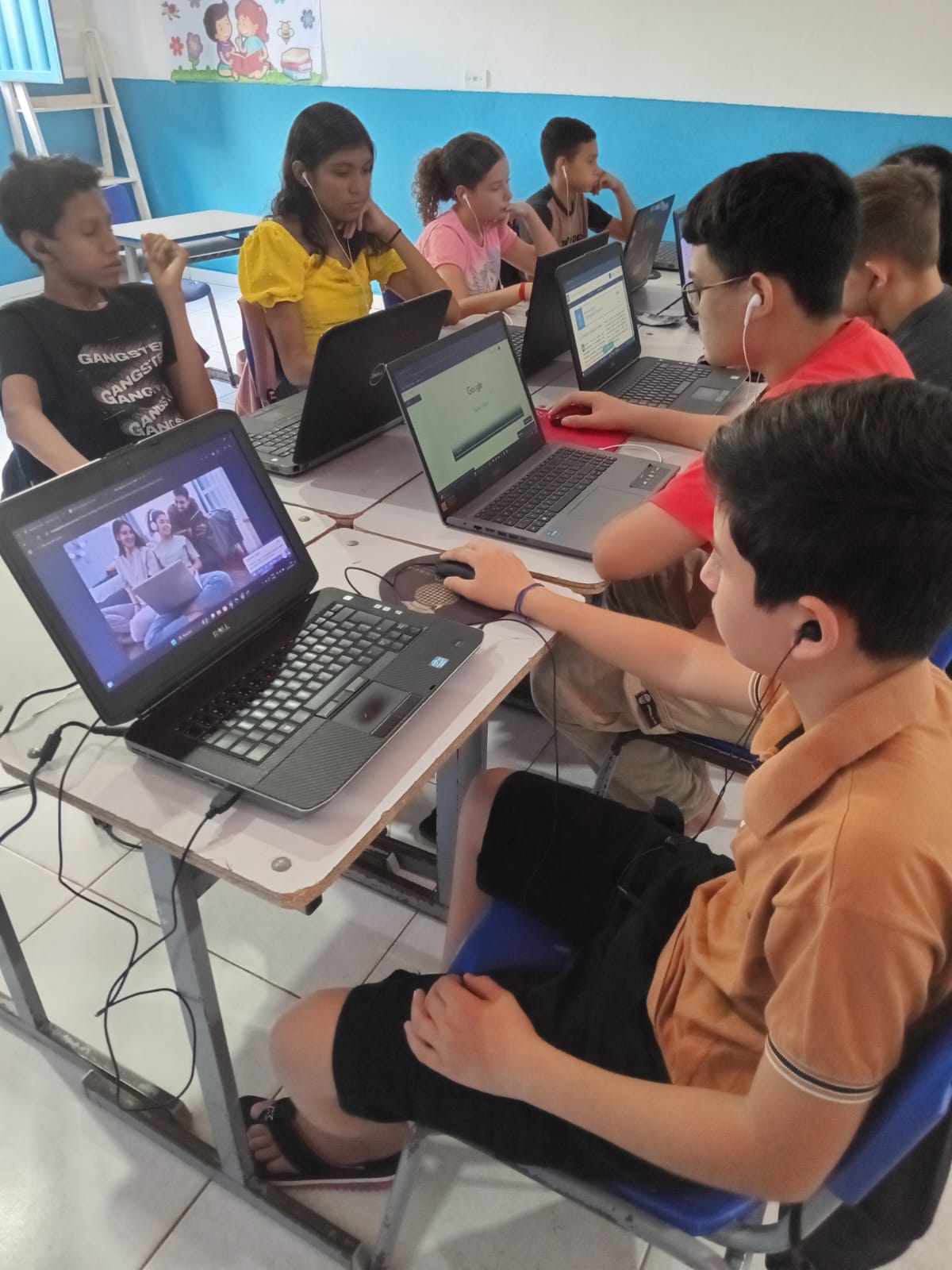 Alunos participando de curso de neuropsicopedagogia